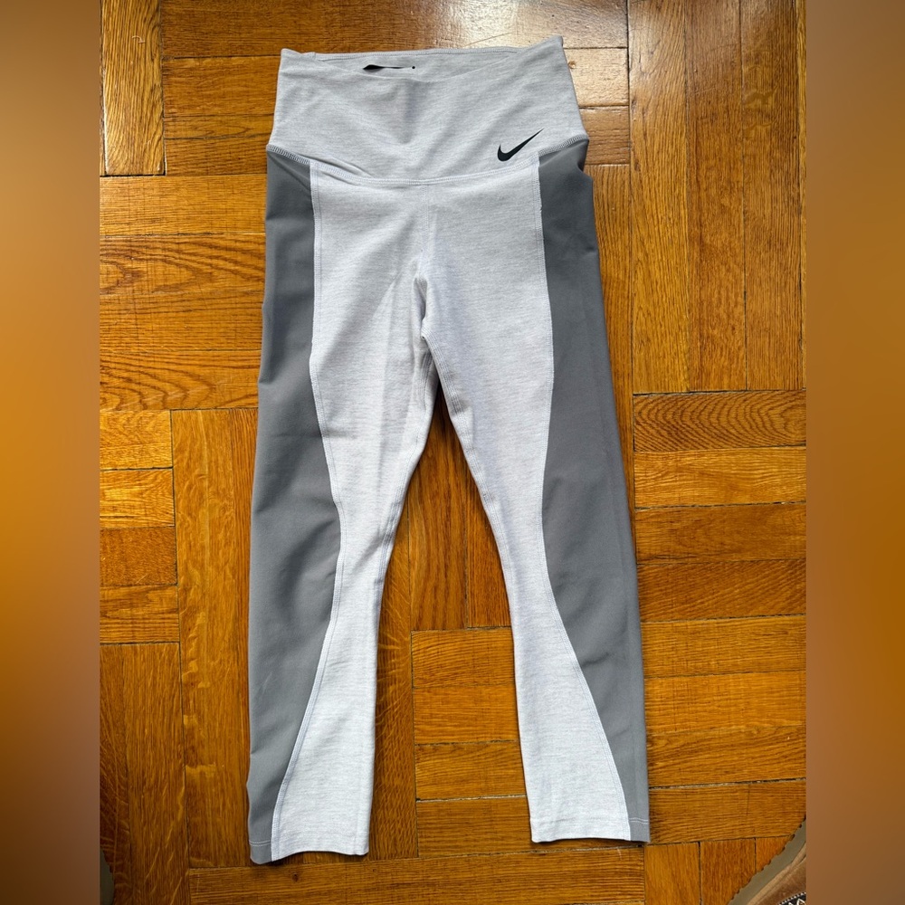 Nike leggings